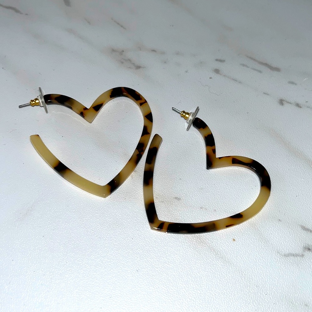 Ettika tortoise Resin Heart Hoops